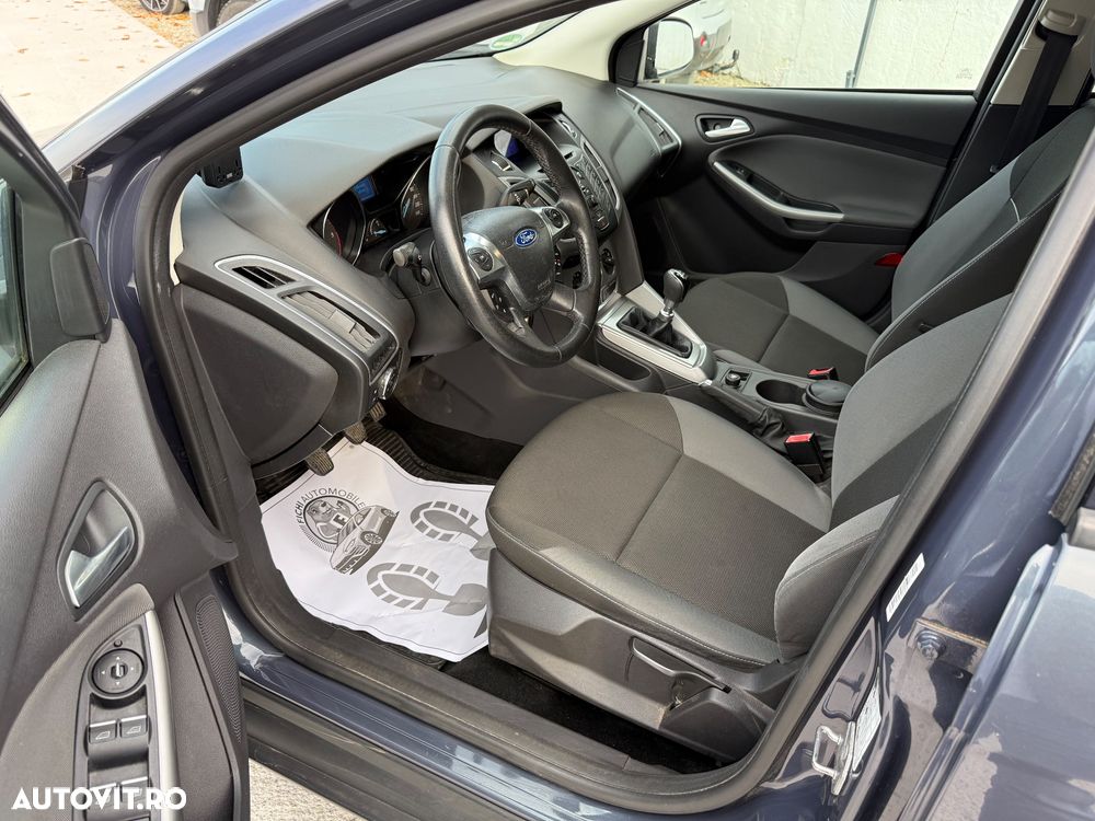 Ford Focus Turnier 1.6 TDCi DPF Titanium - 13