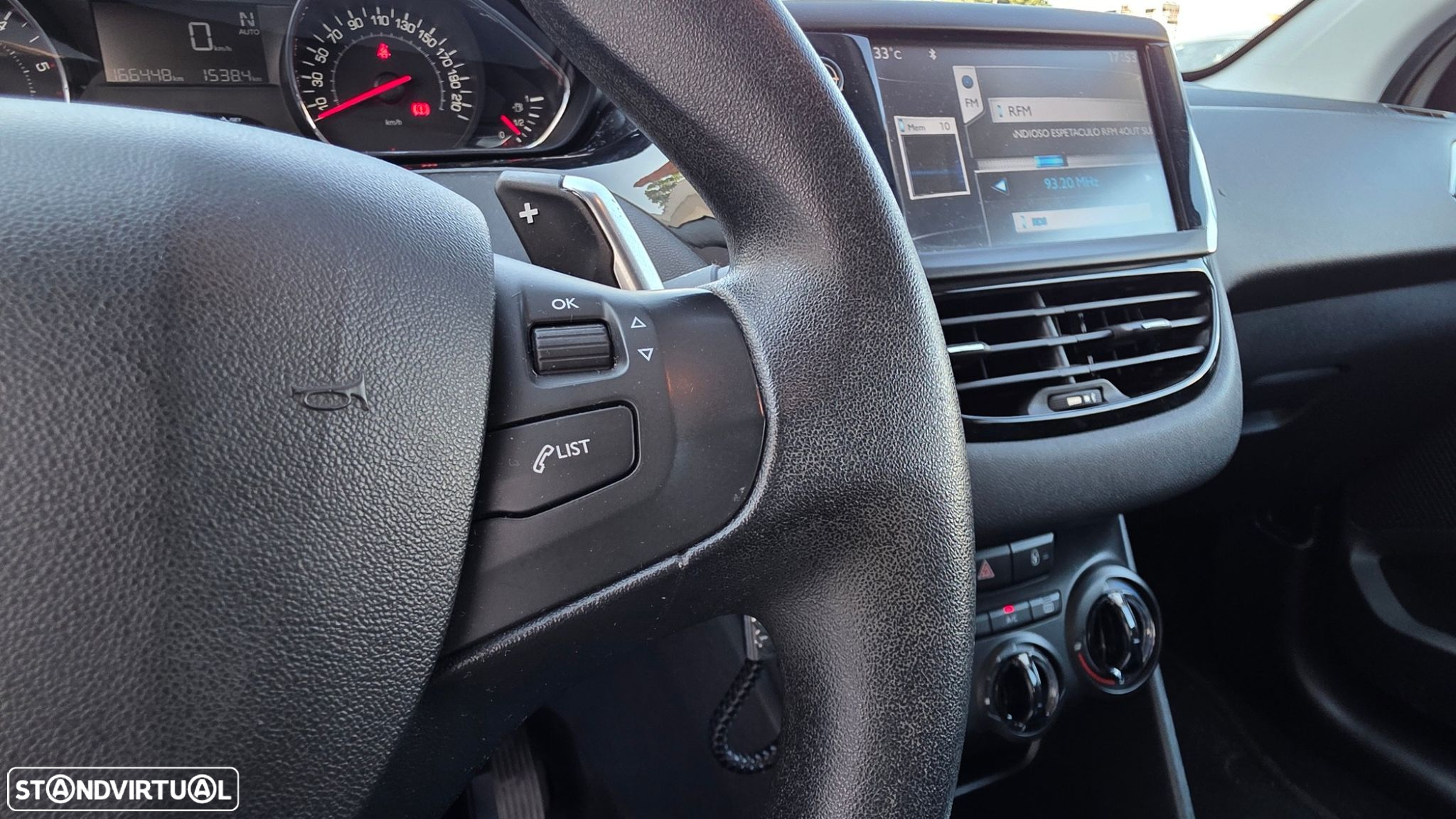 Peugeot 208 1.4 e-HDi Access 2-Tronic - 17