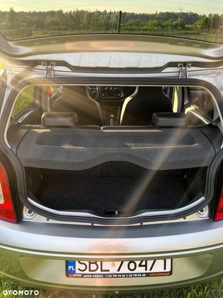 Volkswagen up! 1.0 high - 12