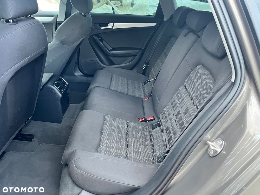 Audi A4 Avant 2.0 TDI ultra DPF Attraction - 39