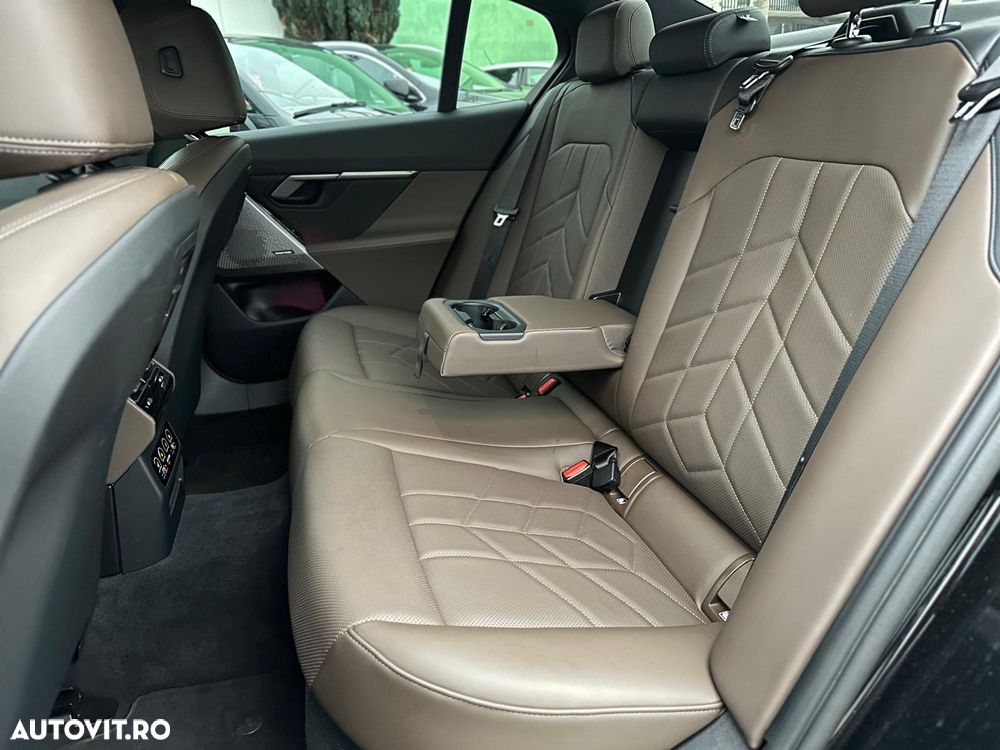 BMW Seria 5 520d xDrive AT MHEV - 24