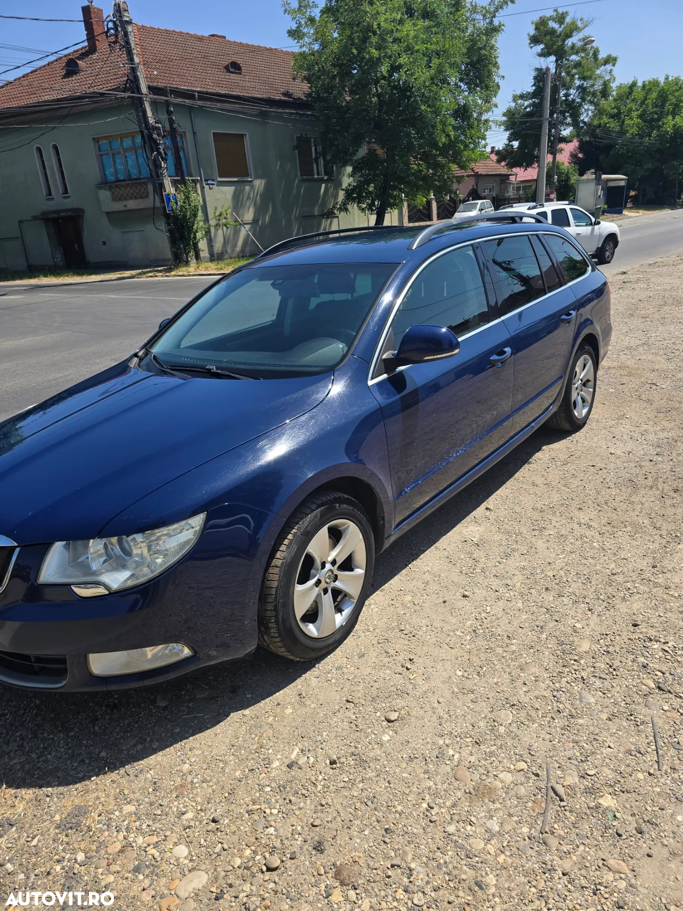 Skoda Superb 2.0 TDI DSG Ambition - 11