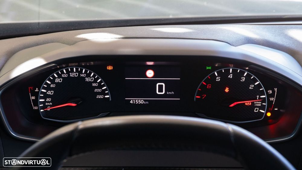 Peugeot 2008 1.2 PureTech Allure Pack - 6