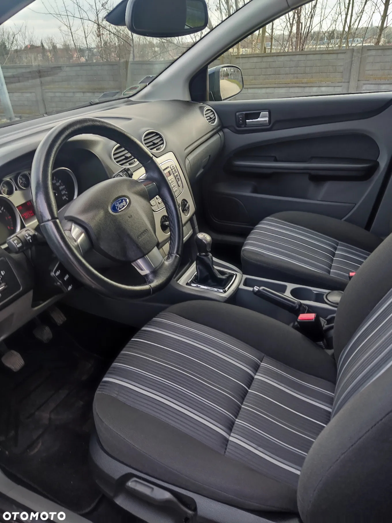 Ford Focus 1.6 16V Ambiente - 5
