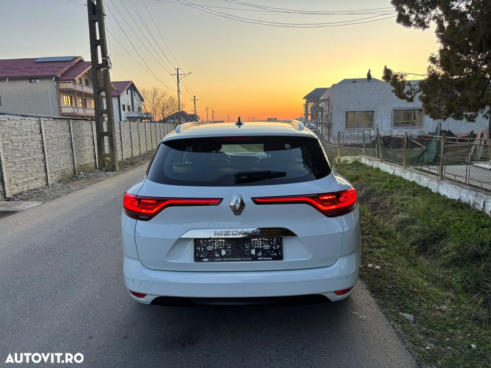 Renault Megane Blue dCi 116 Life - 12