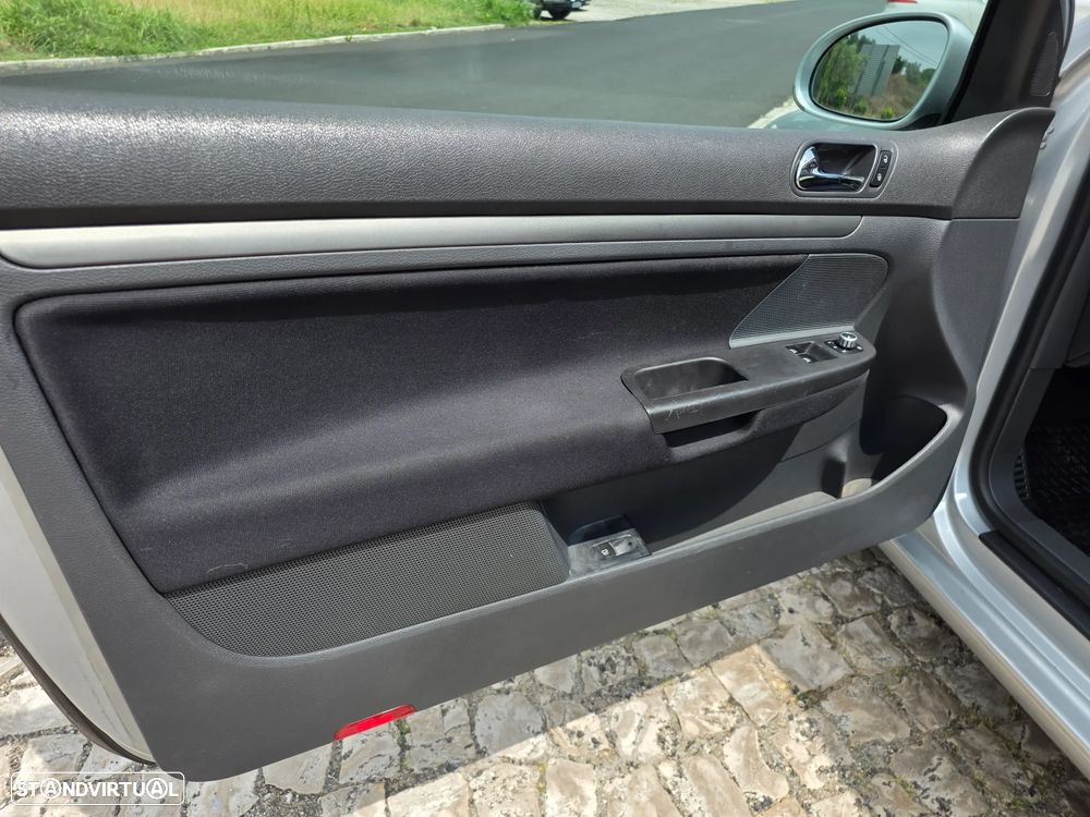 VW Golf - 16