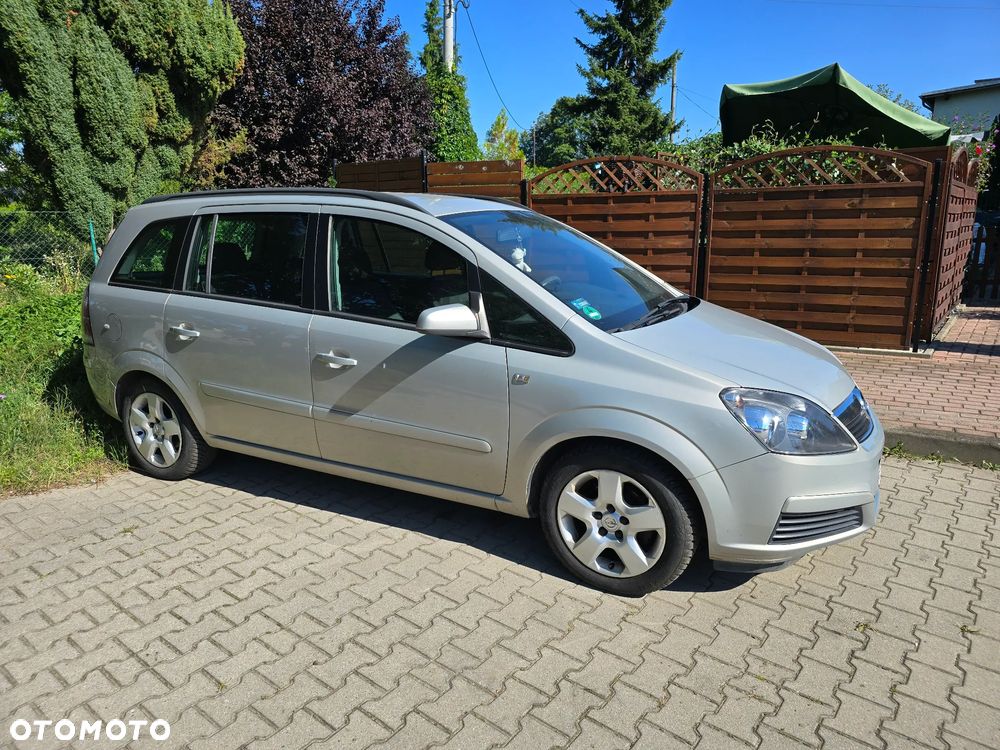 Opel Zafira 1.6 Enjoy - 1