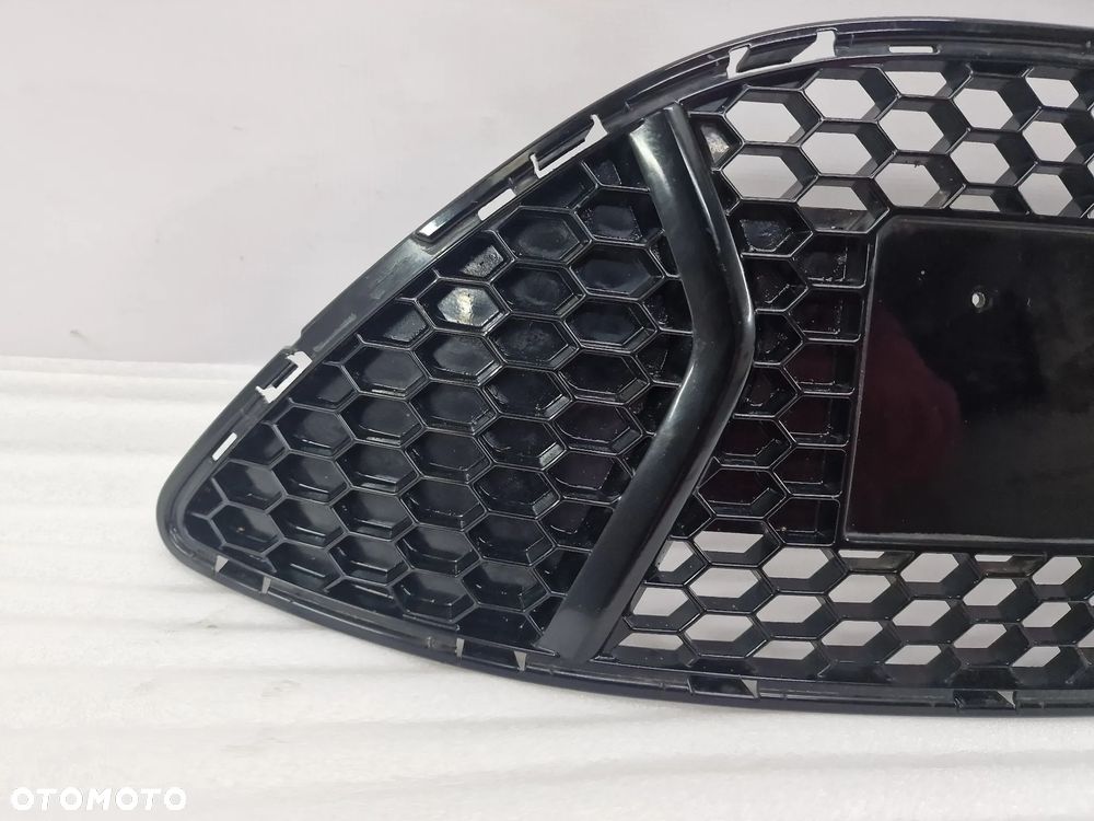 FORD FOCUS MK3 ST / ST-LINE 12- KRATKA ŚRODKOWA ZDERZAKA PRZEDNIEGO PRZÓD , NR CM51-17B968-A , NR AUKCJI KR287 - 2