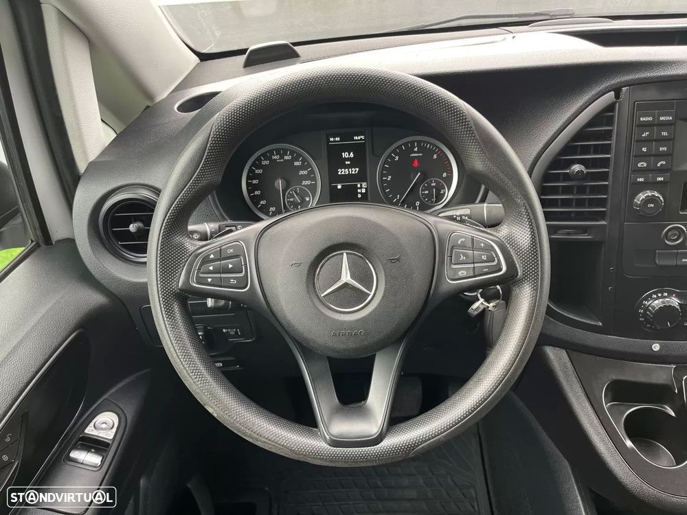 Mercedes-Benz Vito Tourer 116 CDI Extra-Longa Aut. PRO - 28