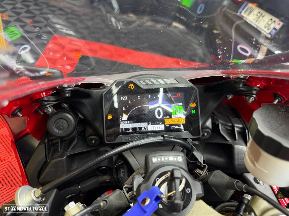 Honda CBR 1000RR Fireblade SP - 18