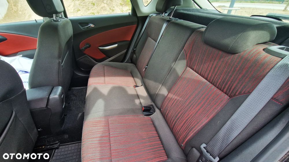 Opel Astra 1.4 T Cosmo - 9