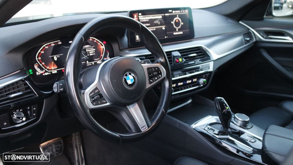 BMW 520 d Pack Desportivo M Auto - 12