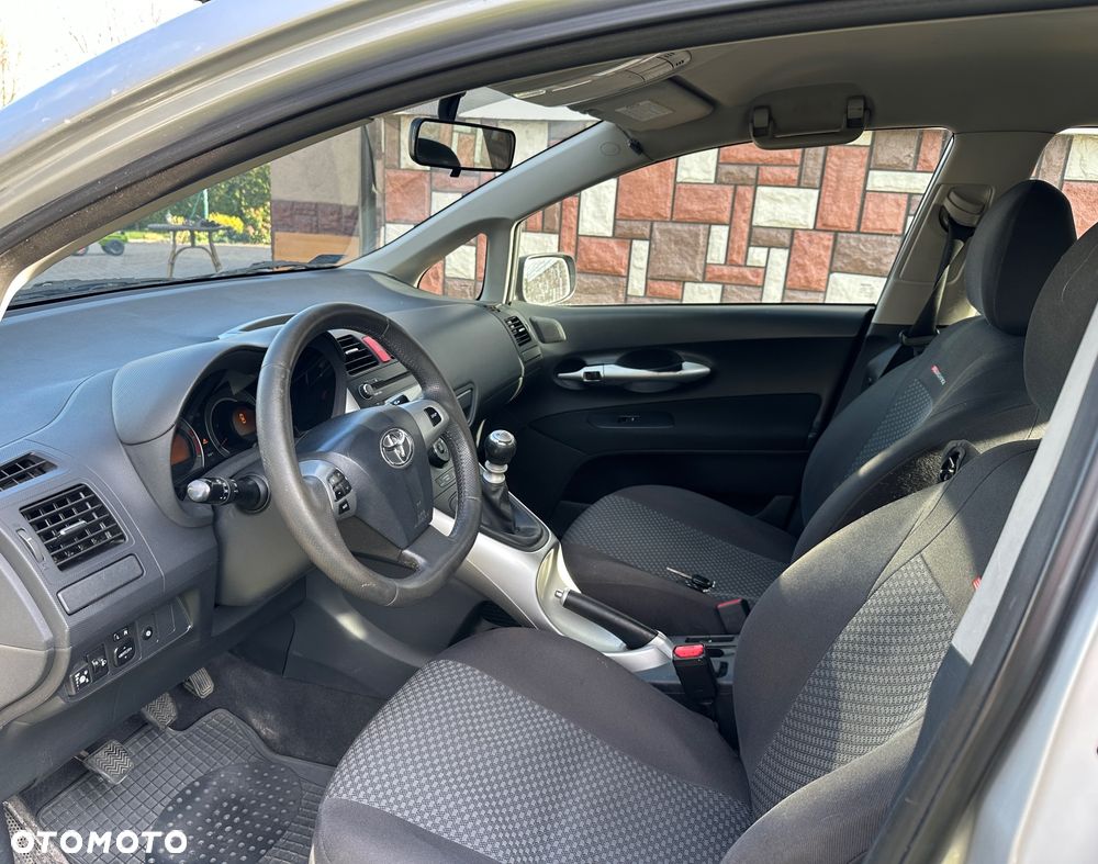 Toyota Auris 1.6 2010 - 5