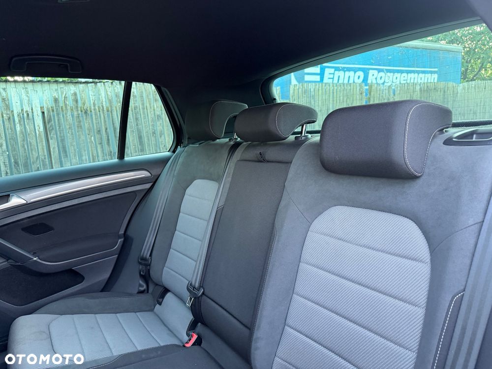 Volkswagen Golf - 21