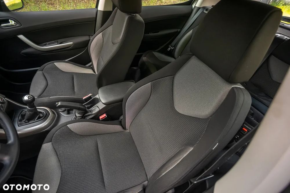 Peugeot 308 1.6 VTi Active - 17