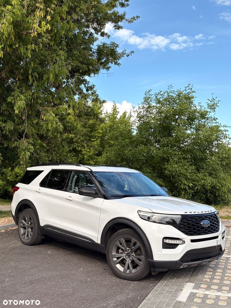 Ford Explorer - 2