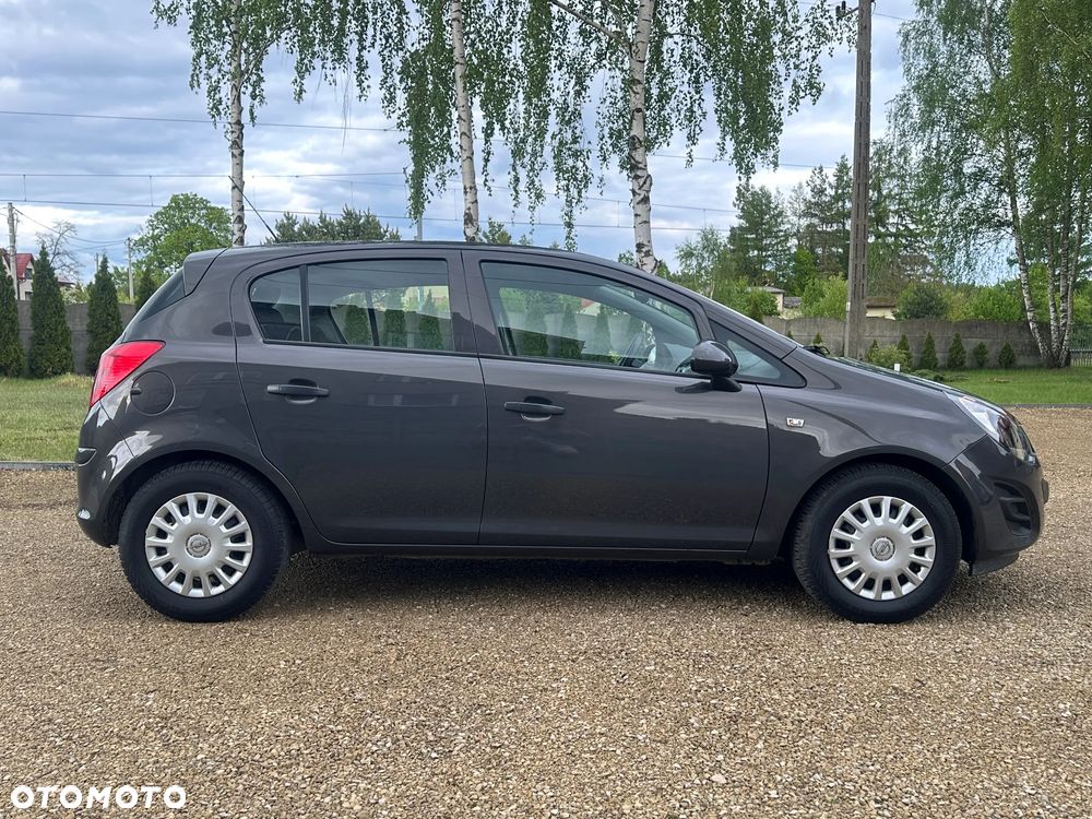 Opel Corsa 1.2 16V Essentia - 6