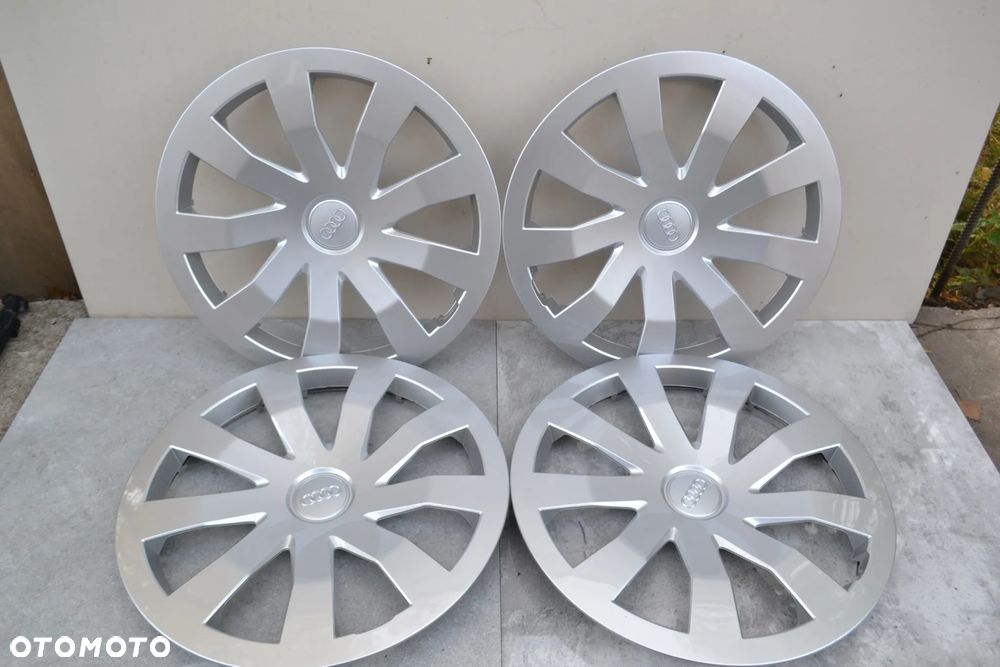 AUDI ORYGINALNE KOŁPAKI 15 CALI 82A601147 NOWE KOMPLET - 1