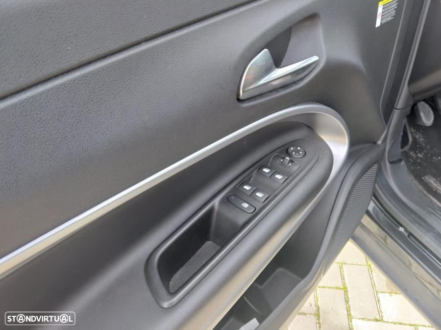 Jeep Avenger 1.2 GSE T3 Altitude - 5