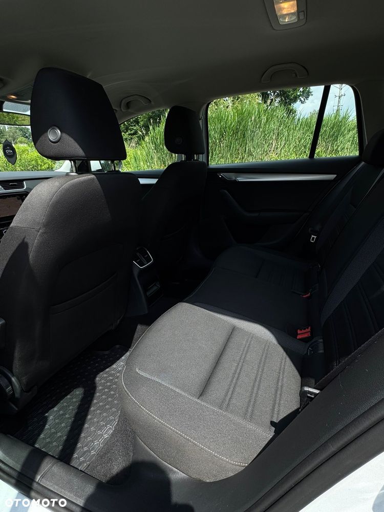 Skoda Octavia 1.5 TSI ACT DSG Ambition - 26