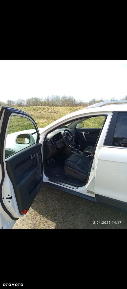 Chevrolet Captiva 2.2 D LTZ - 3
