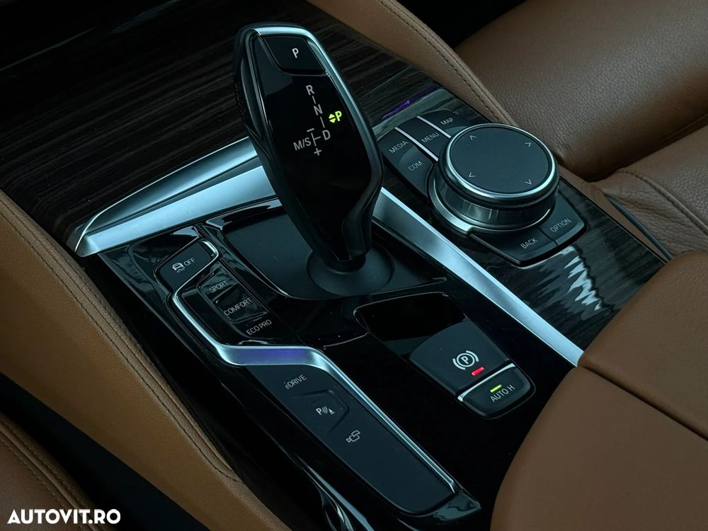 BMW Seria 5 530e xDrive Aut. Luxury Line - 24
