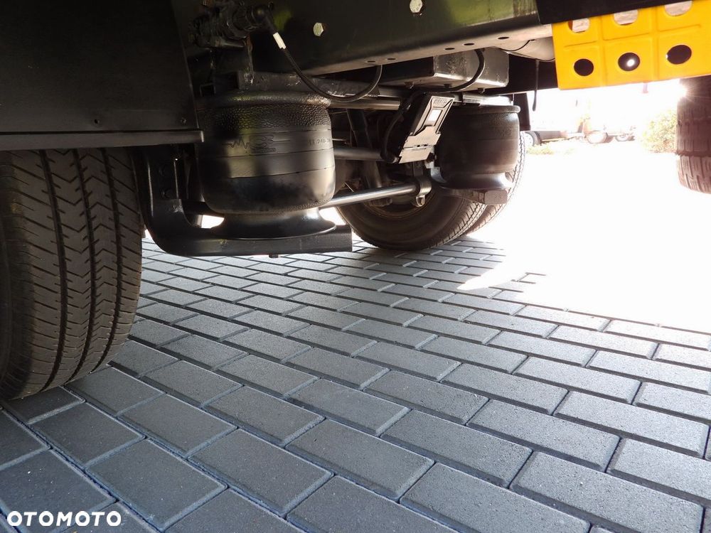 Iveco DAILY 72C18 WINDA 14 PALET TEMPOMAT PNEUMATYKA AUTOMAT HI-MATIC BLIŹNIACZE KOŁA KLIMATYZACJA  180KM - 20