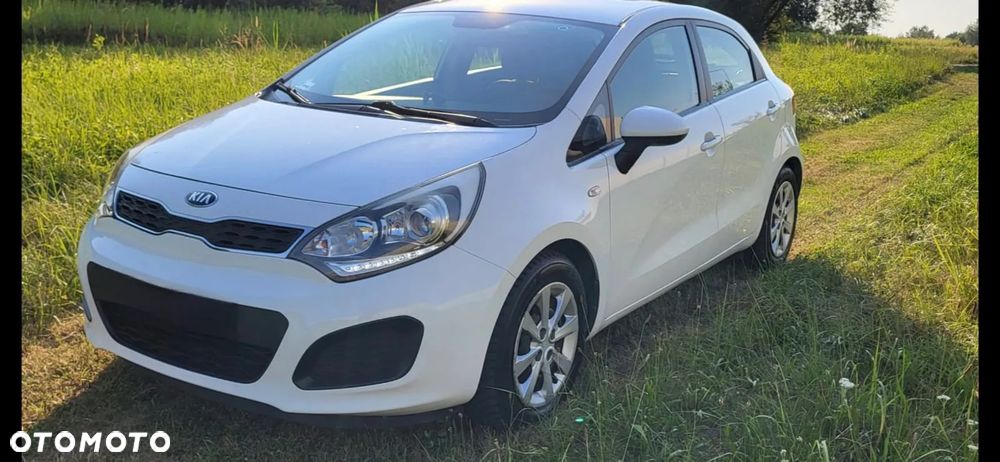 Kia Rio 1.4 L - 4