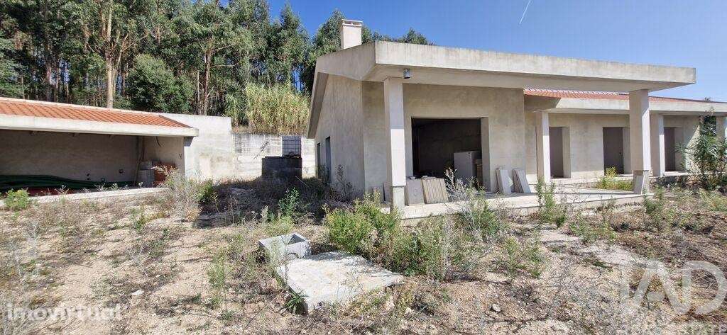 Casa / Villa T3 em Rio Maior de 209,00 m2 - Grande imagem: 2/30