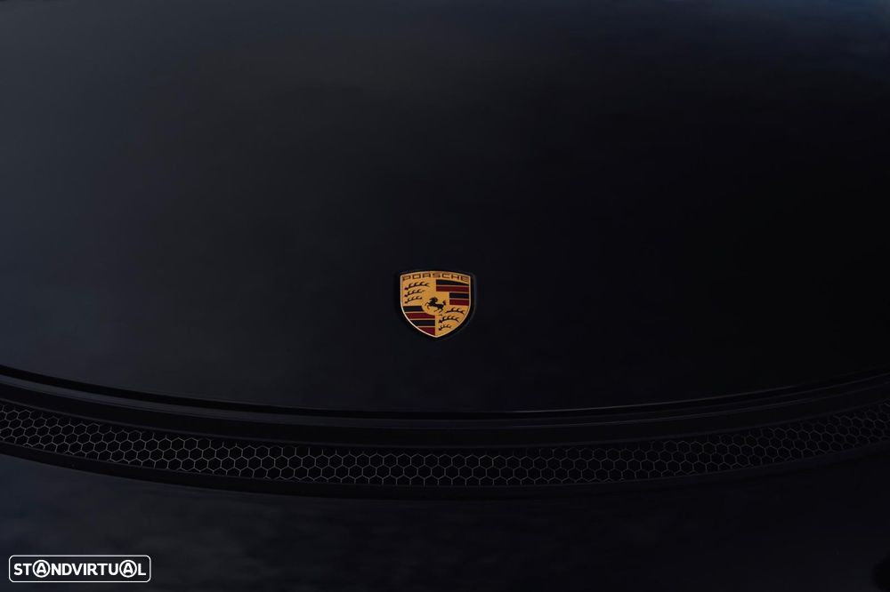 Porsche 718 Cayman GT4 PDK - 18