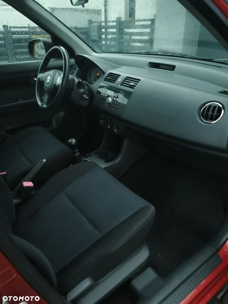 Suzuki Swift 1.3 GS / Premium 4WD - 10