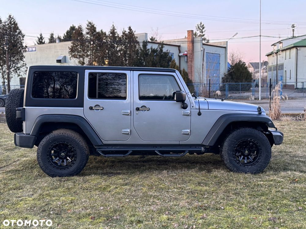 Jeep Wrangler - 5