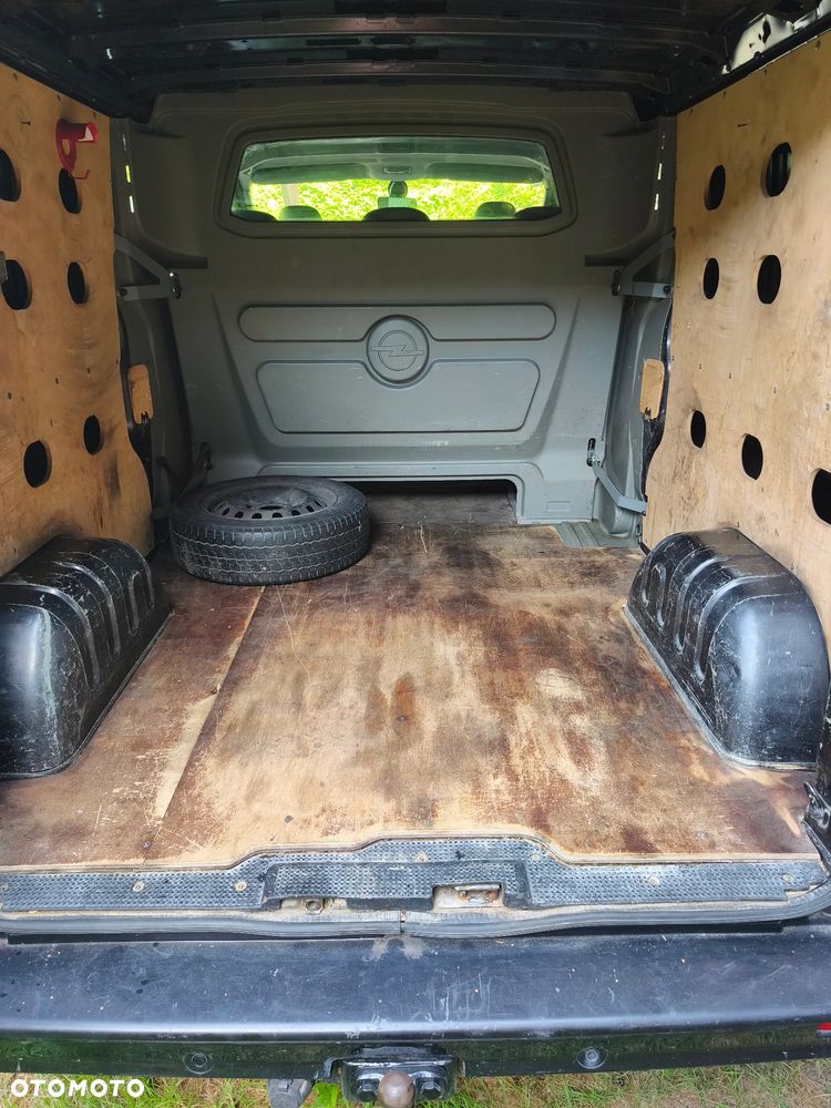 Opel Vivaro - 13