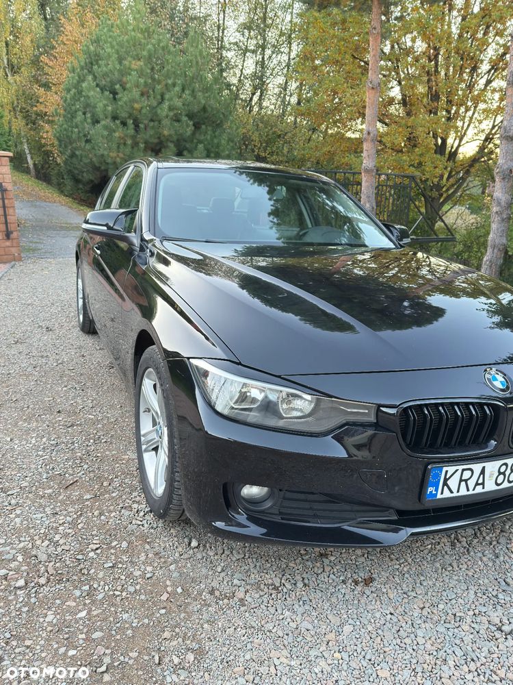 BMW Seria 3 320i xDrive - 12