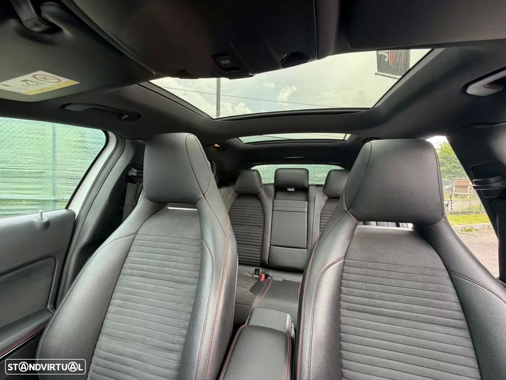 Mercedes-Benz GLA 180 AMG Line - 17