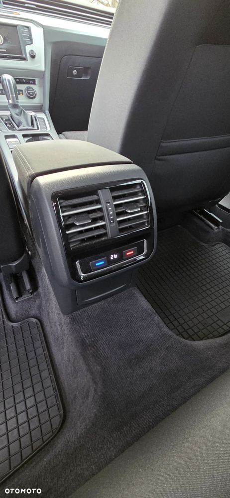 Volkswagen Passat Variant 2.0 TDI DSG (BlueMotion Technology) Comfortline - 15