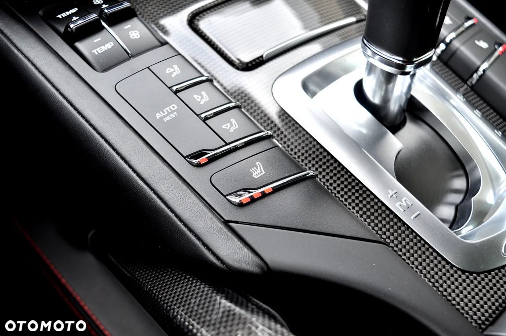 Porsche Cayenne - 31