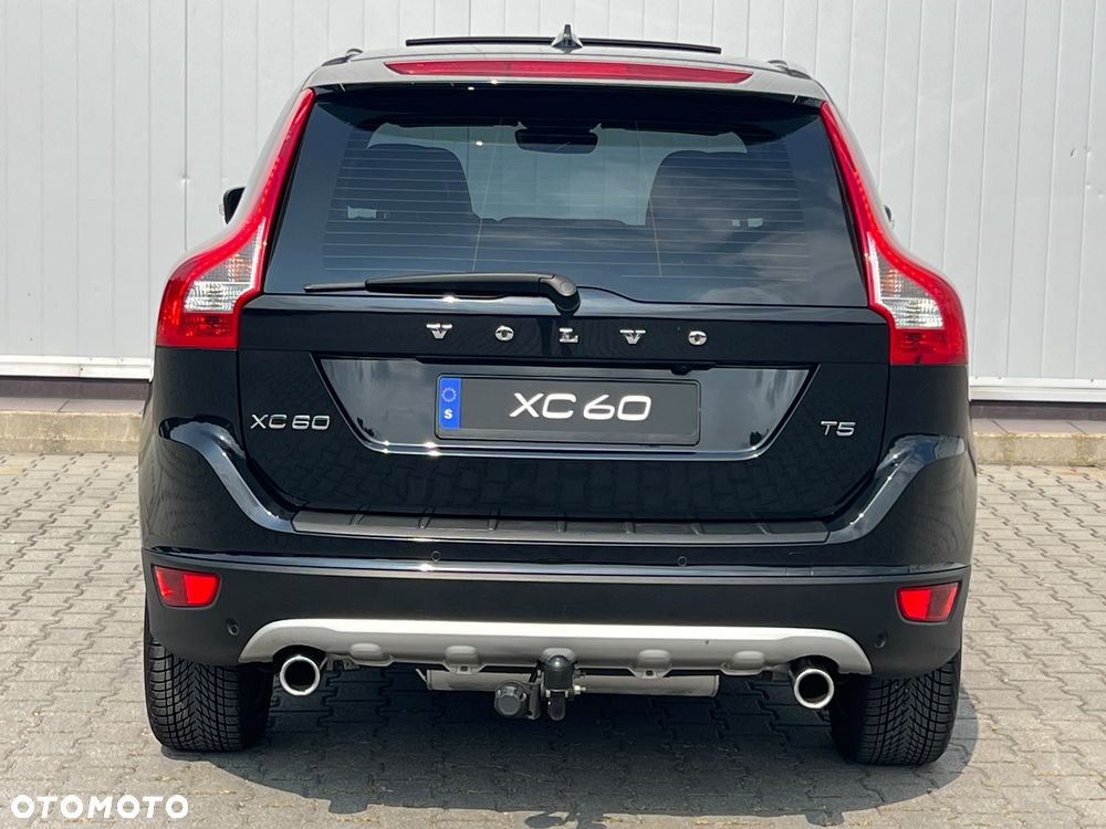Volvo XC 60 T5 Summum - 4