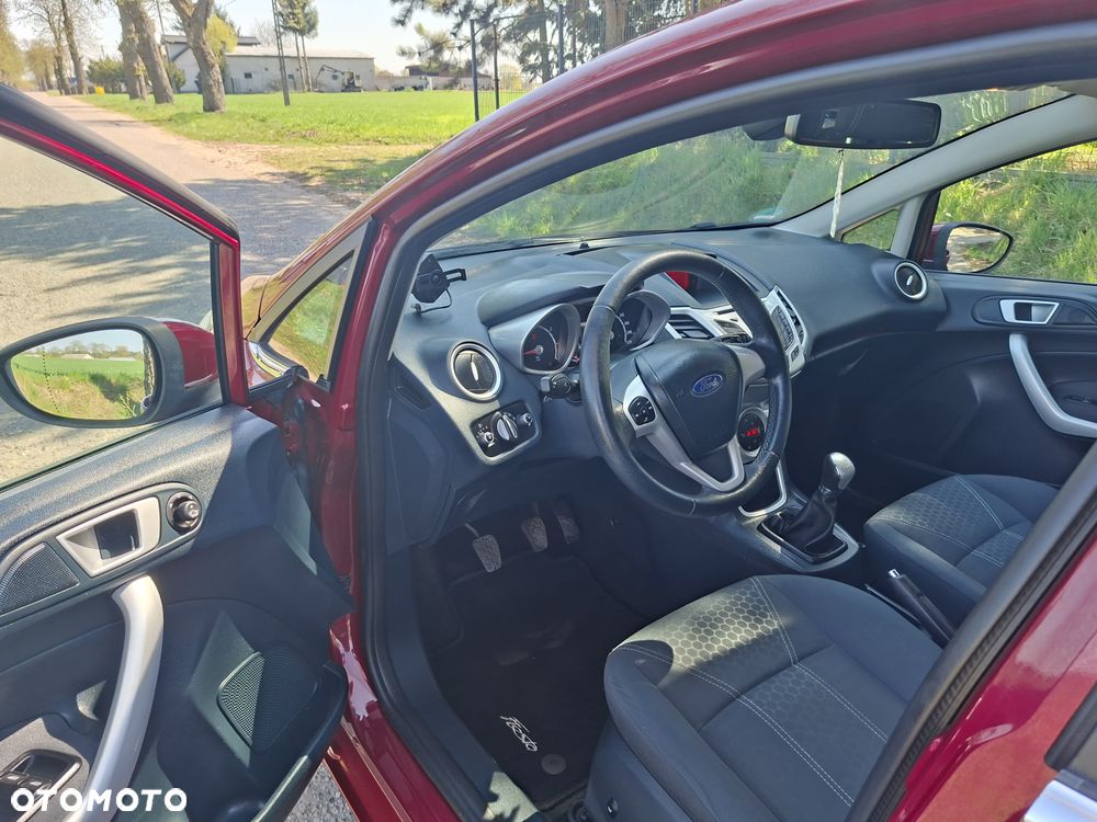Ford Fiesta 1.25 Titanium EU5 - 11