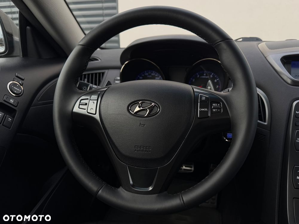 Hyundai Genesis Coupe 3.8 V6 Automatik - 10