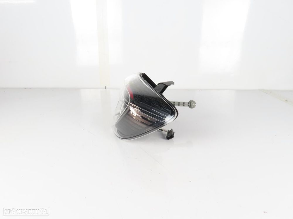 Farolim LED Direito/Trás Usado / Original RENAULT Clio V Hatchback (B7) 26550206... - 2