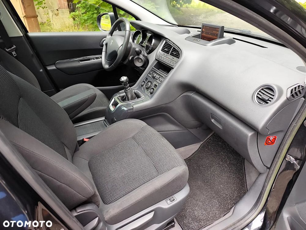 Peugeot 5008 HDI FAP 150 Family Plus - 6