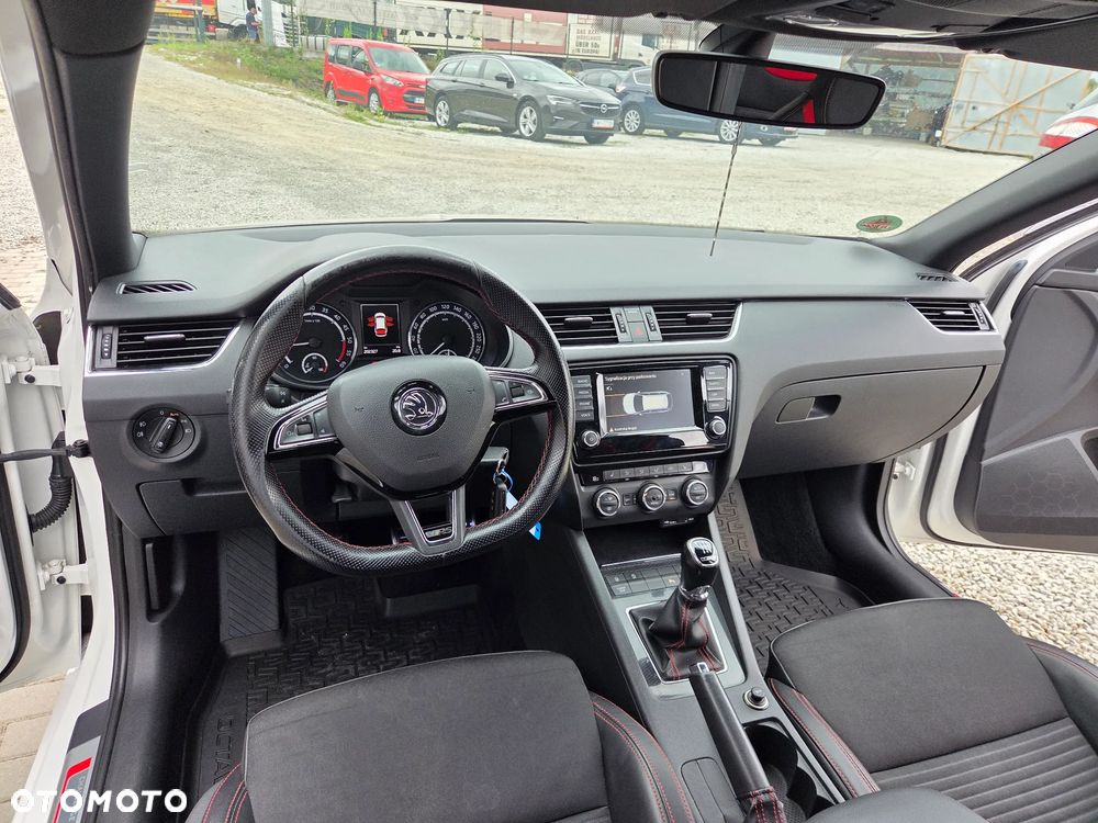 Skoda Octavia 2.0 TDI (Green tec) RS - 17