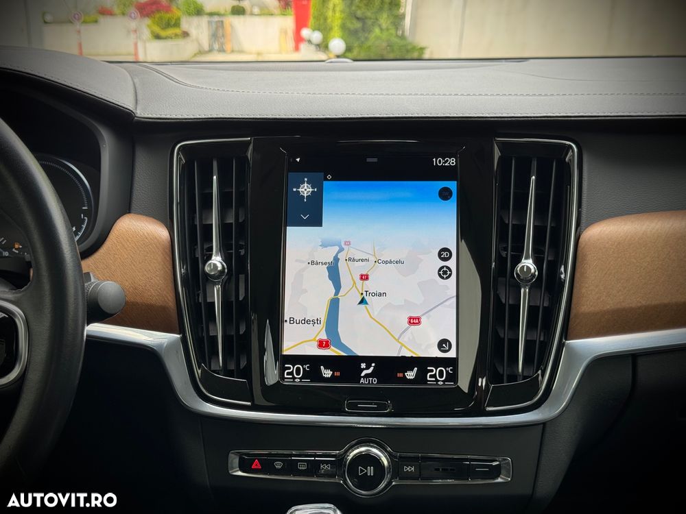 Volvo S90 T8 Twin Engine AWD Geartronic Inscription - 18