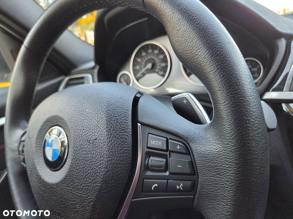 BMW Seria 3 330e iPerformance Sport Line - 12