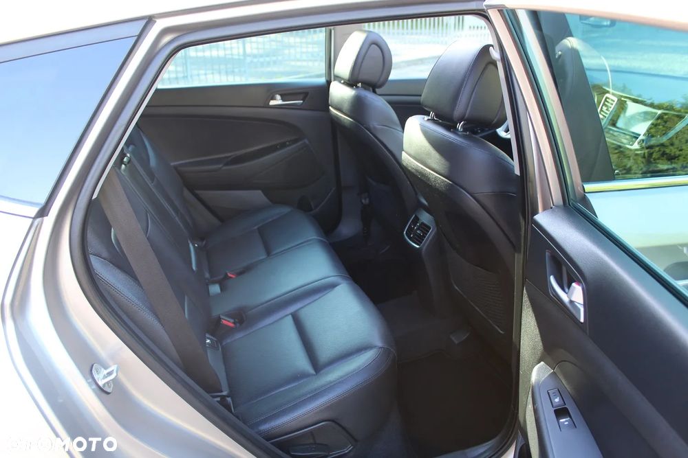 Hyundai Tucson 2.0 CRDI Premium 4WD - 19