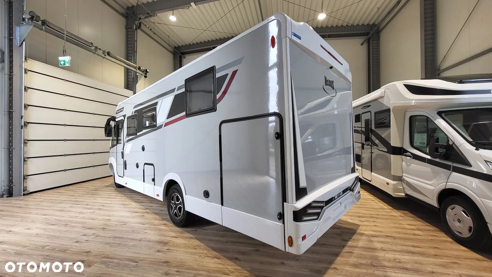 McLOUIS Nevis 879 - 5 osobowy - 4