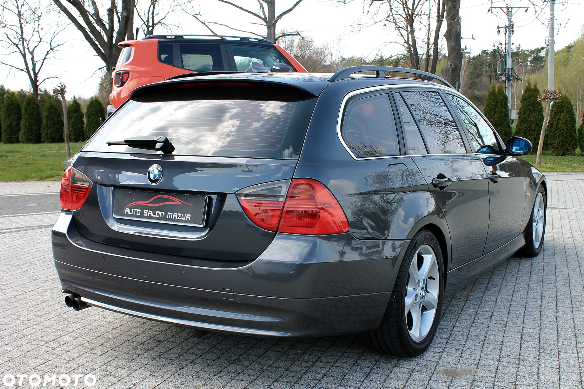 BMW Seria 3 325i Touring - 3