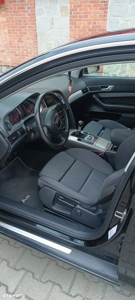 Audi A6 Limousine 2.4 - 7