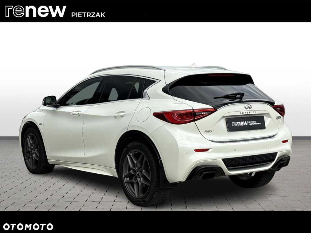 Infiniti Q30 2.0t Sport City Black AWD 7DCT - 3